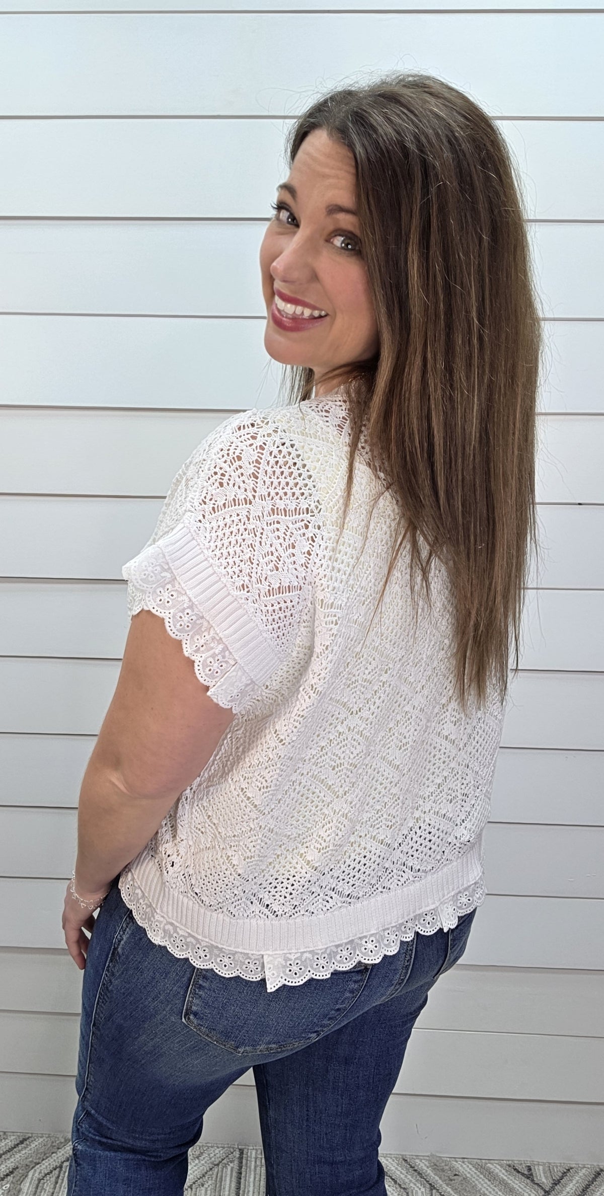 WHITE OPEN KNIT SHORT SLEEVE SWEATER W/ CROCHET LACE TRIM