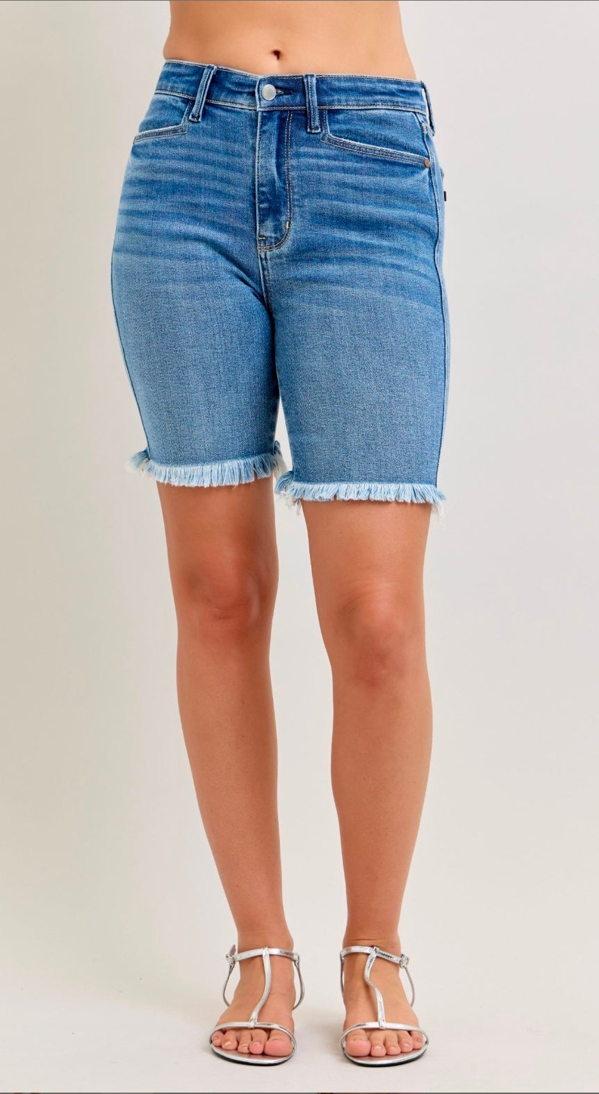 JUDY BLUE FRAY HEM BERMUDA