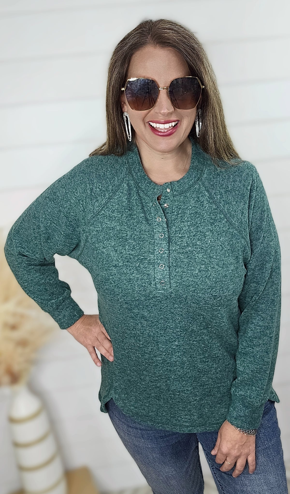 DARK GREEN BRUSHED KNIT SNAP BUTTON HENLEY TOP