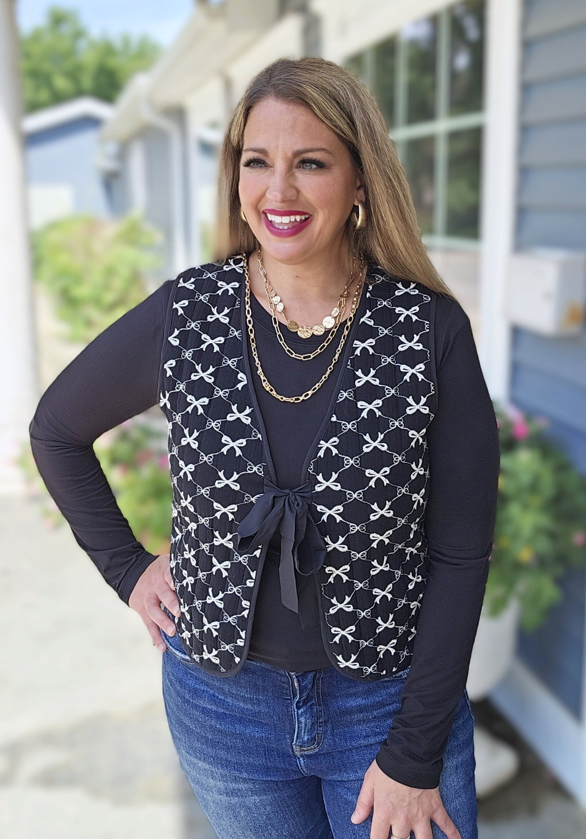 BLACK QUILTED BOW PRINT TIE VEST