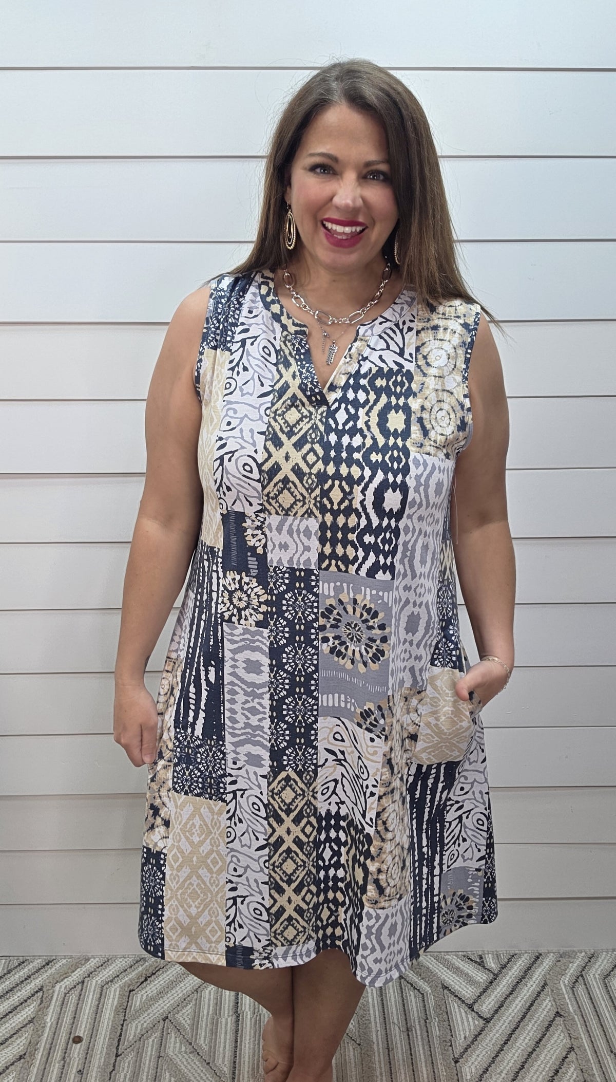 CREAM/GREY/TAUPE GEO PRINT SLEEVELESS DRESS