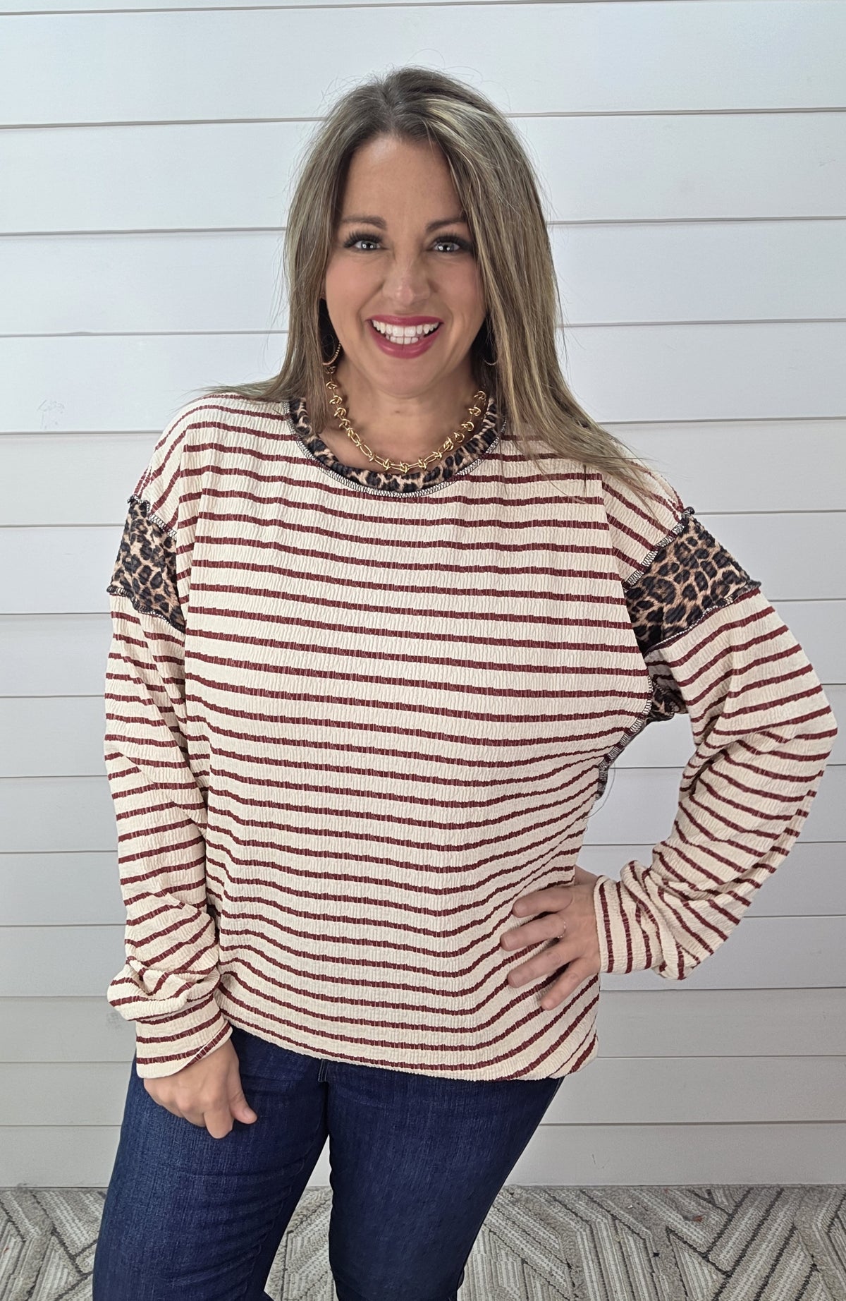 BURGUNDY STRIPED TEXTURE TOP W/ LEOPARD TRIM