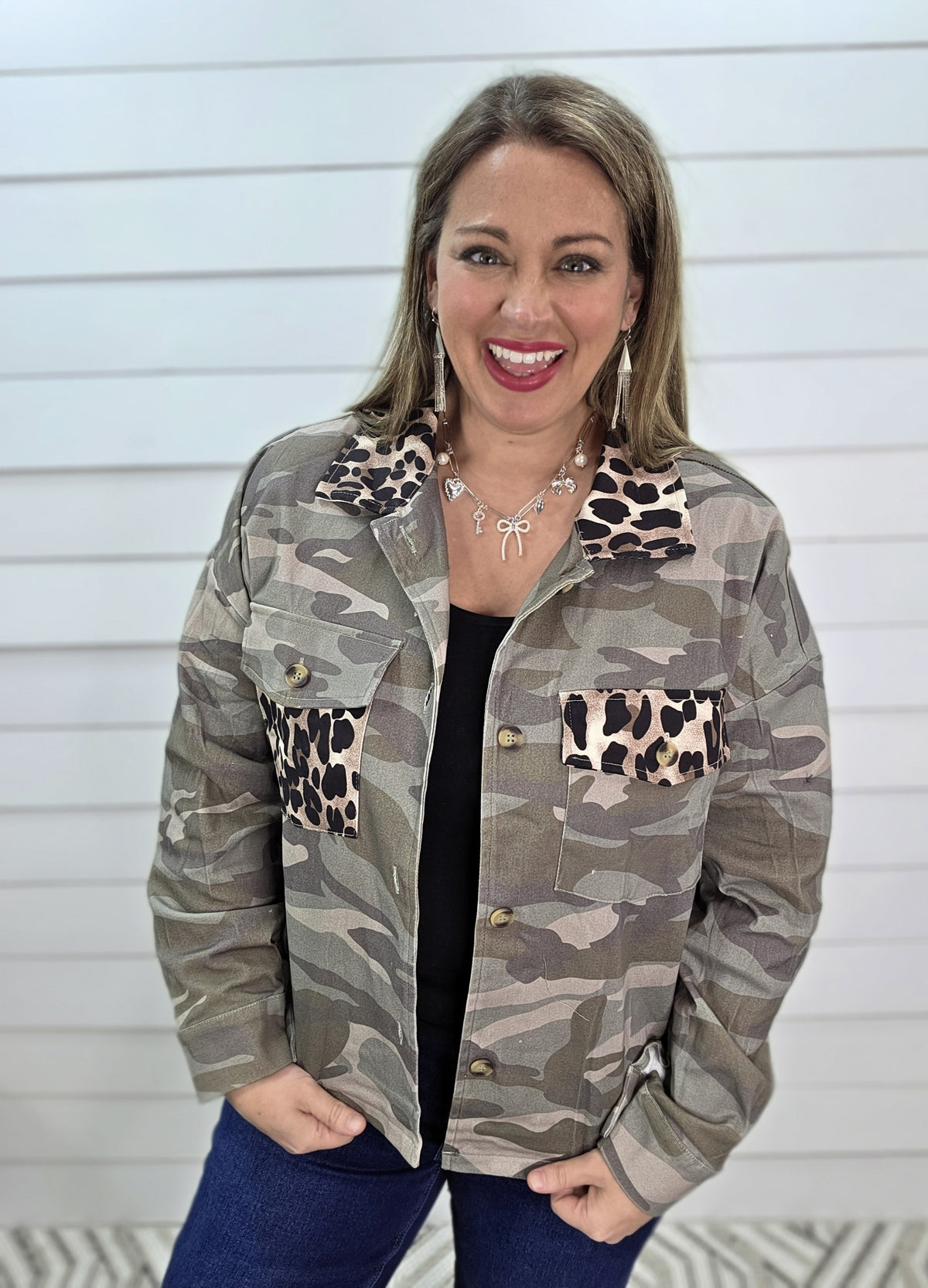 CAMO/LEOPARD BUTTON LIGHT WEIGHT JACKET