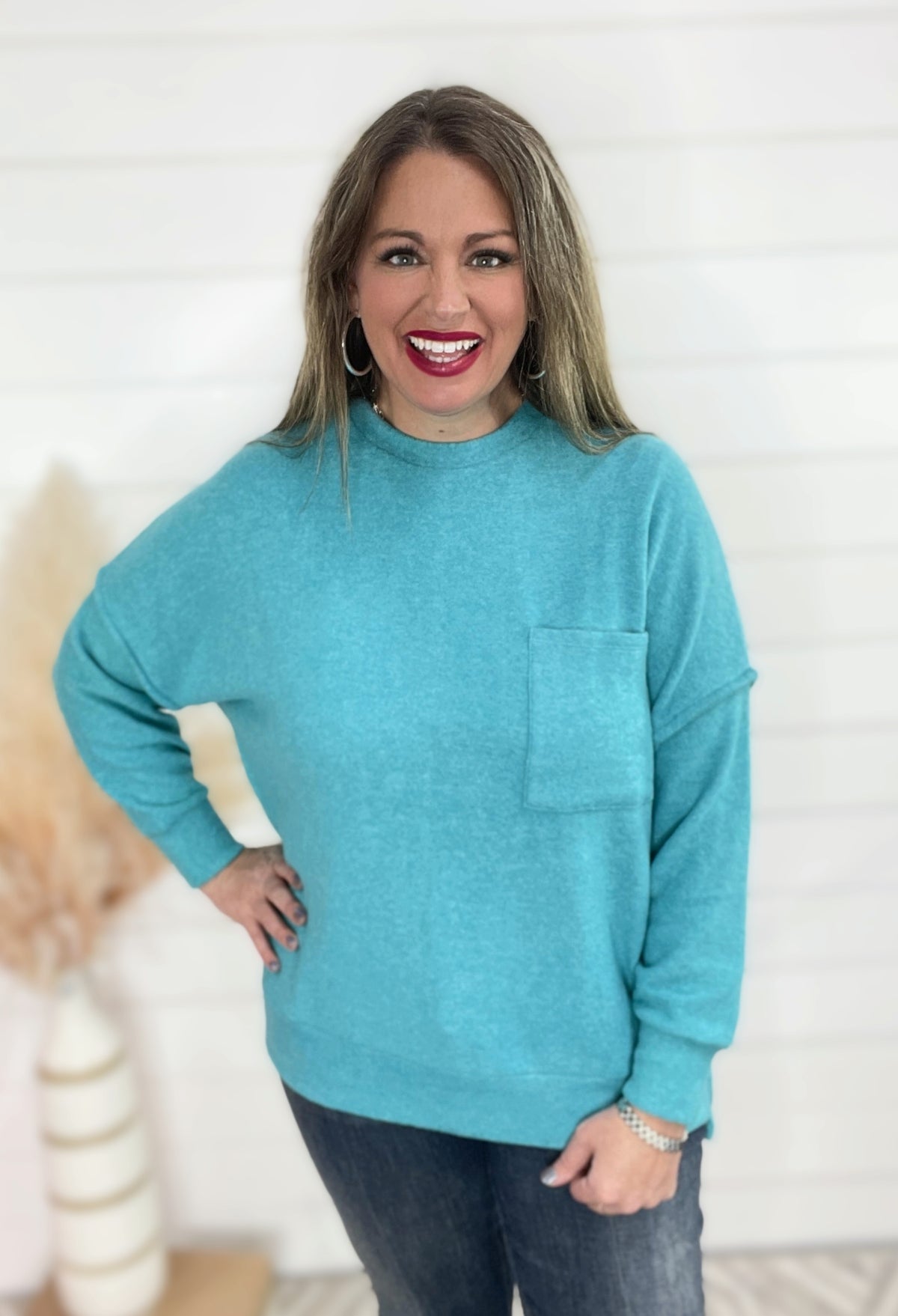 LT TEAL OVERSIZED BRUSHED KNIT POCKET TOP