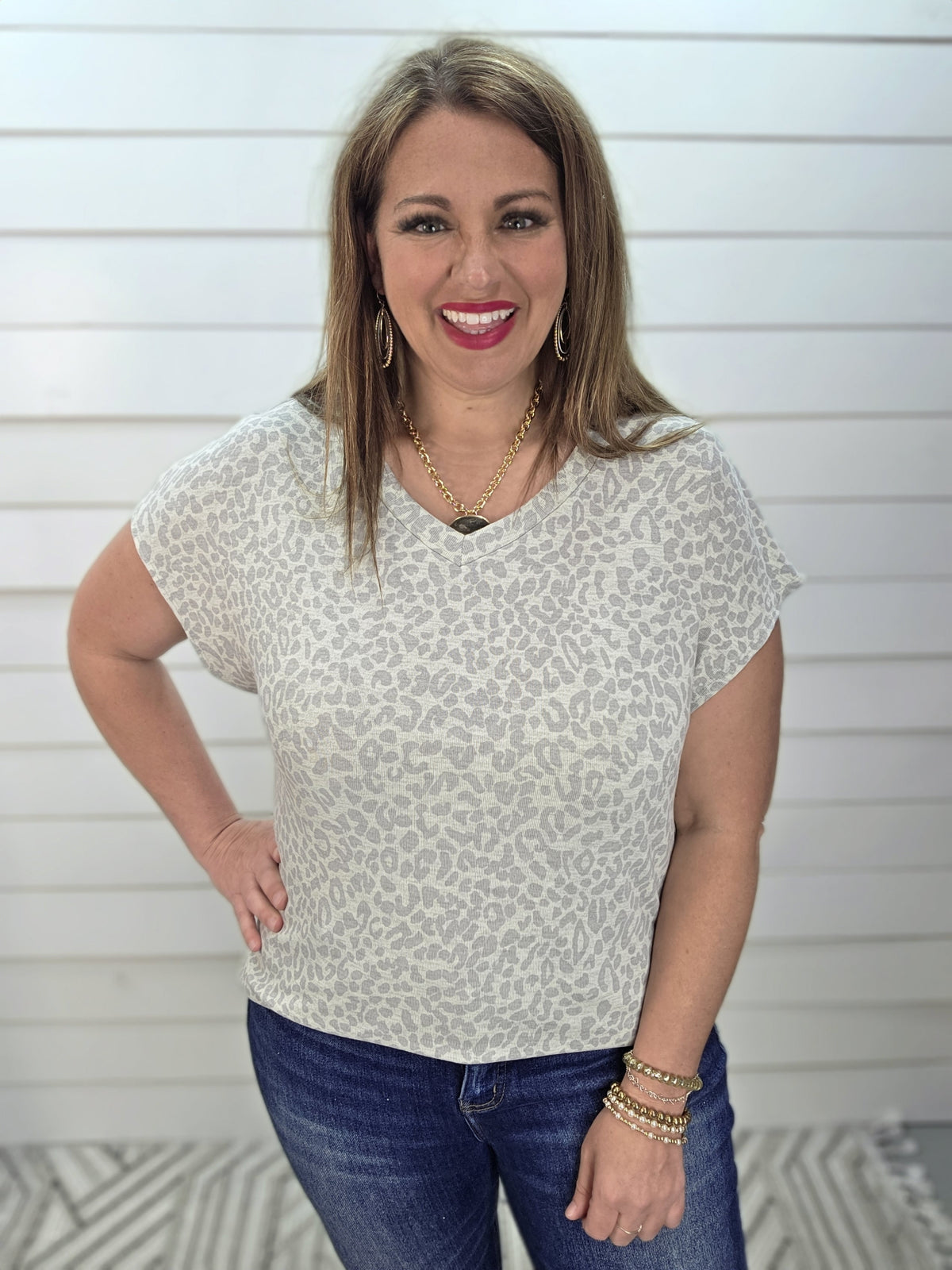 SILVER PETITE LEOPARD V NECK KNIT TOP