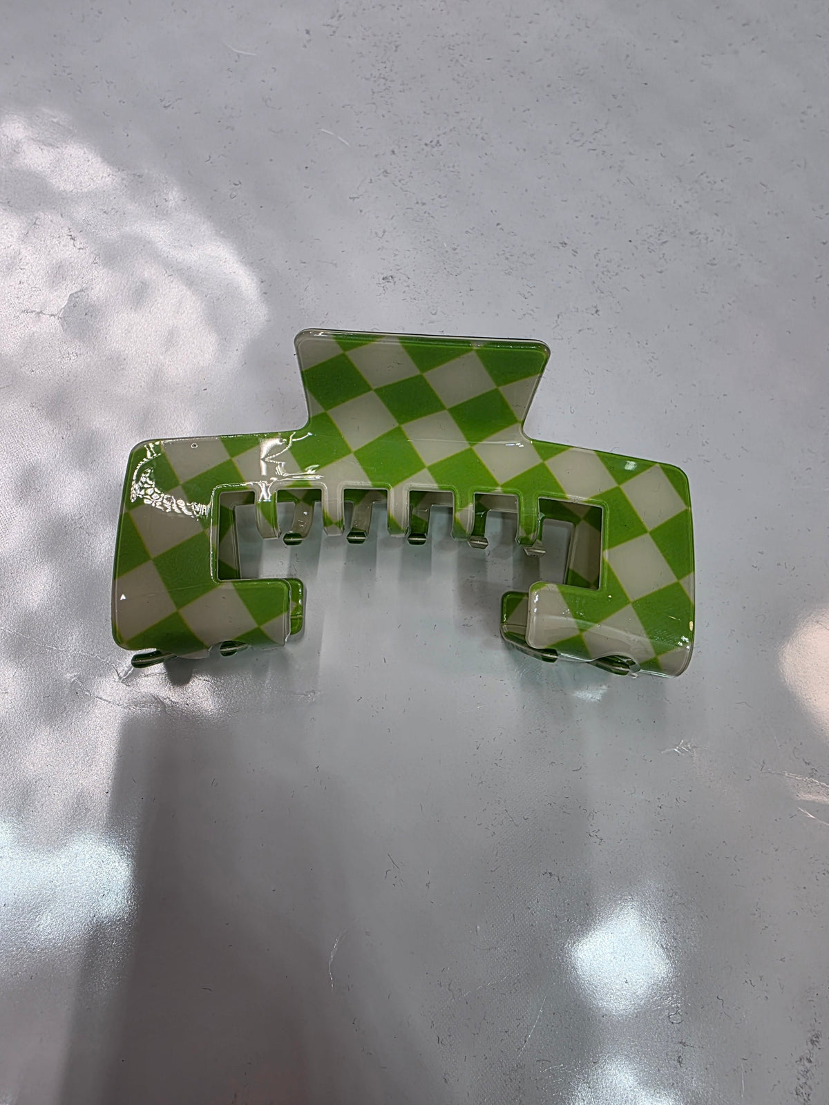 GREEN LARGE CHECKERED HAT CLIP