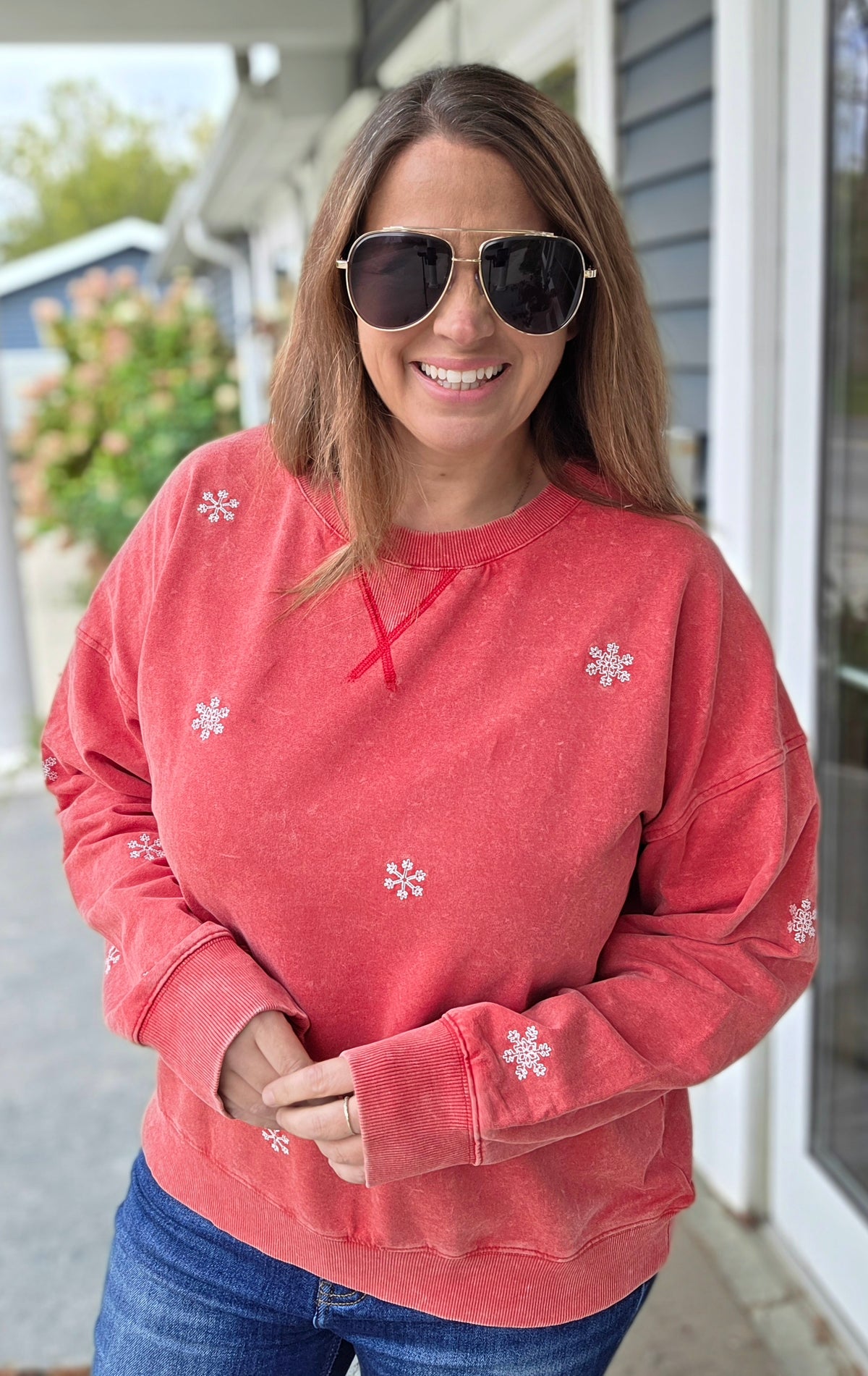WASHED RED PULLOVER WITH EMBROIDERED SNOWFLAKES