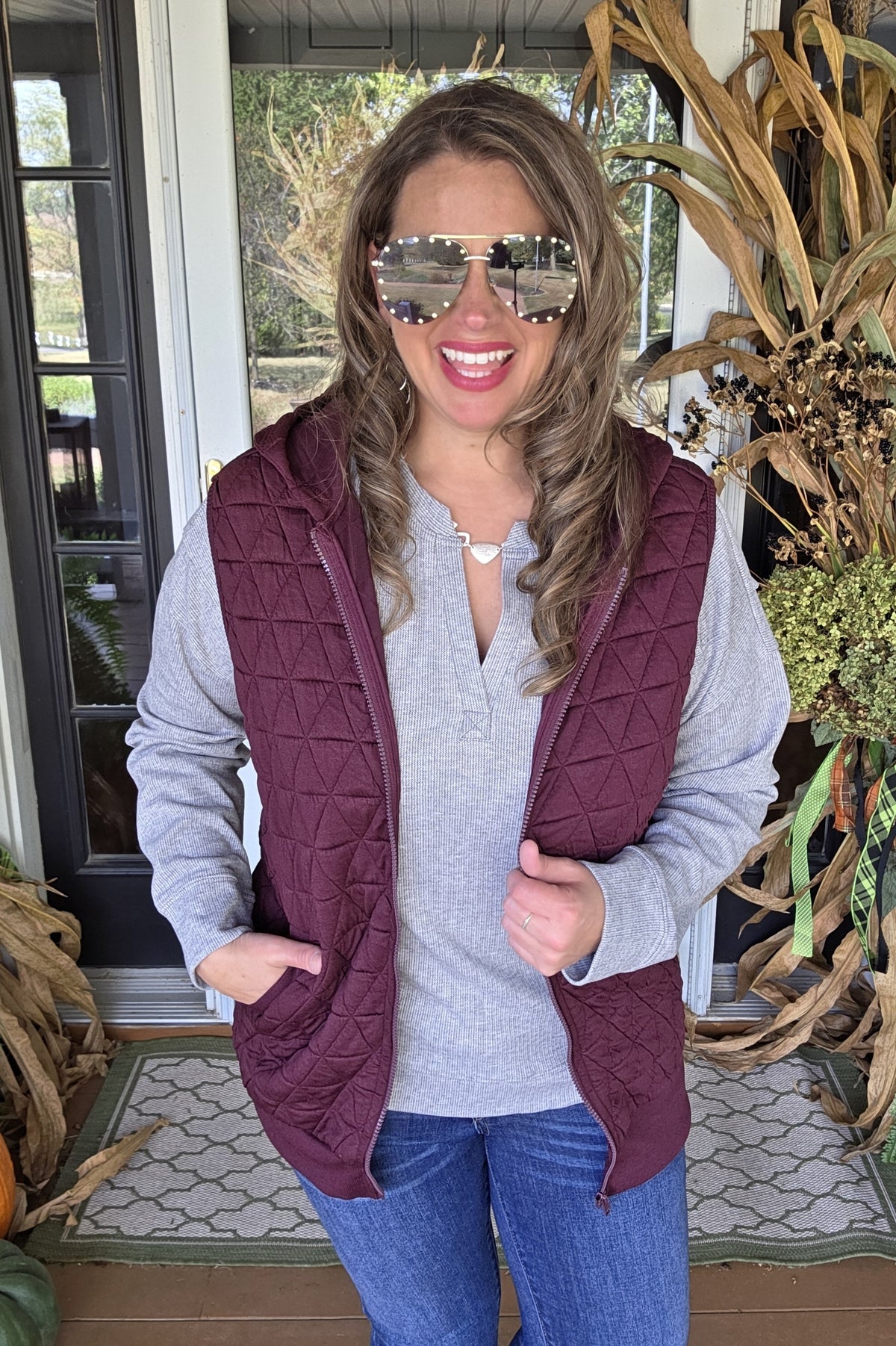 WINE QUILTED HOODED VEST