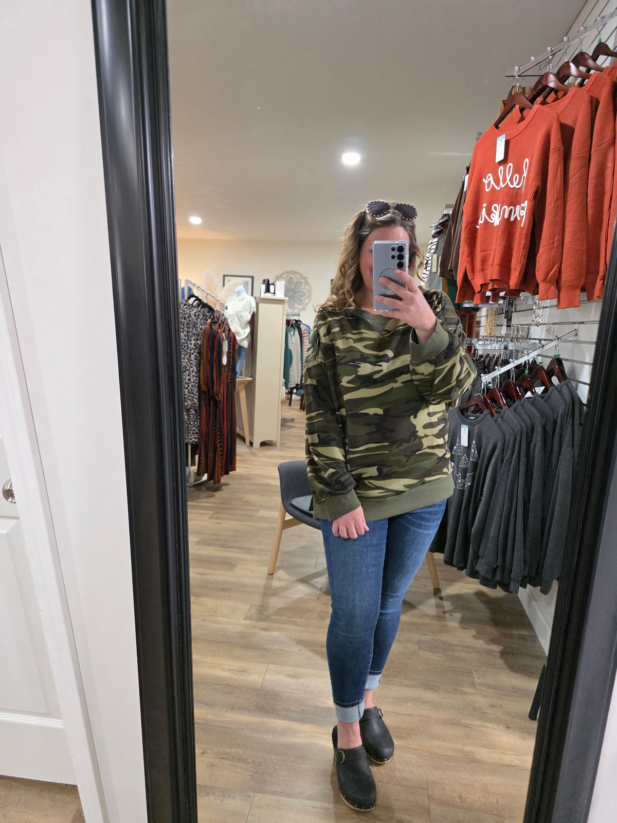 CAMO FRENCH TERRY PULLOVER TOP