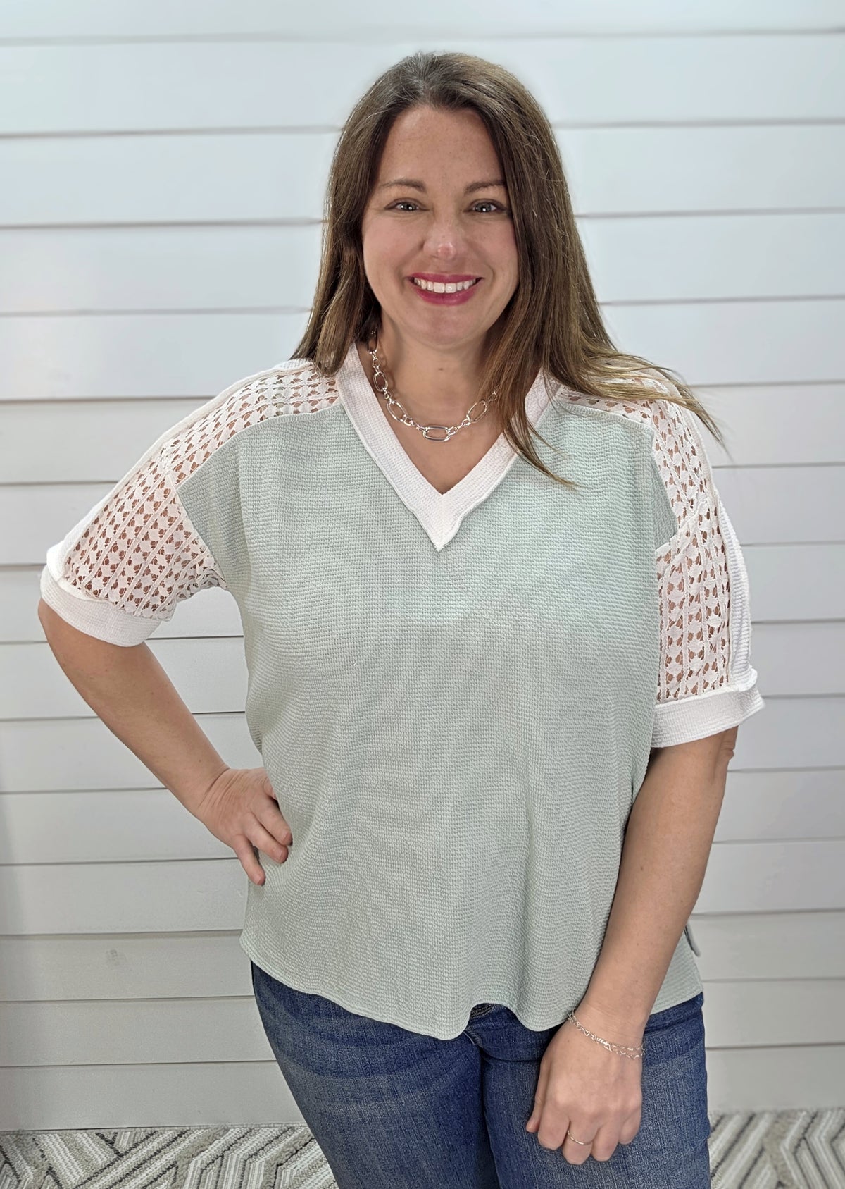 SAGE CLOUD FABRIC KNIT TOP W/ LACE SLEEVE