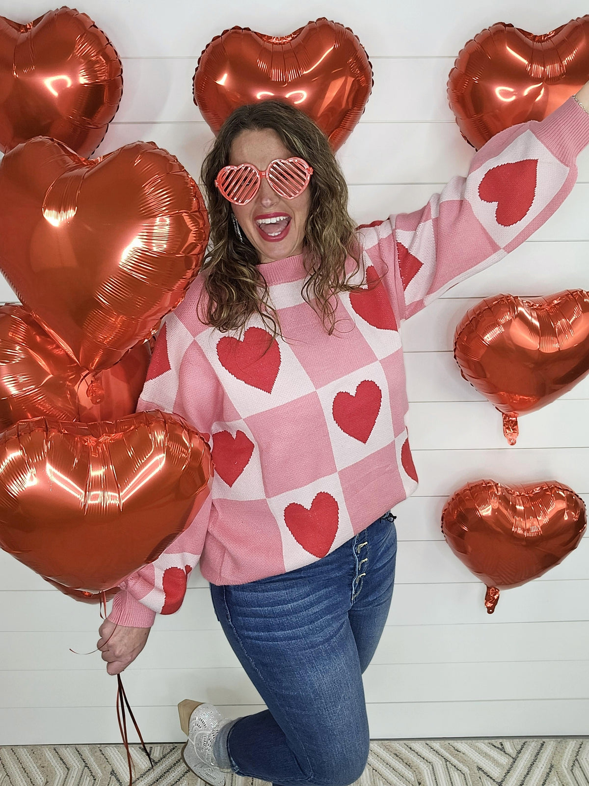 CURVY PINK HEART BLOCK SWEATER