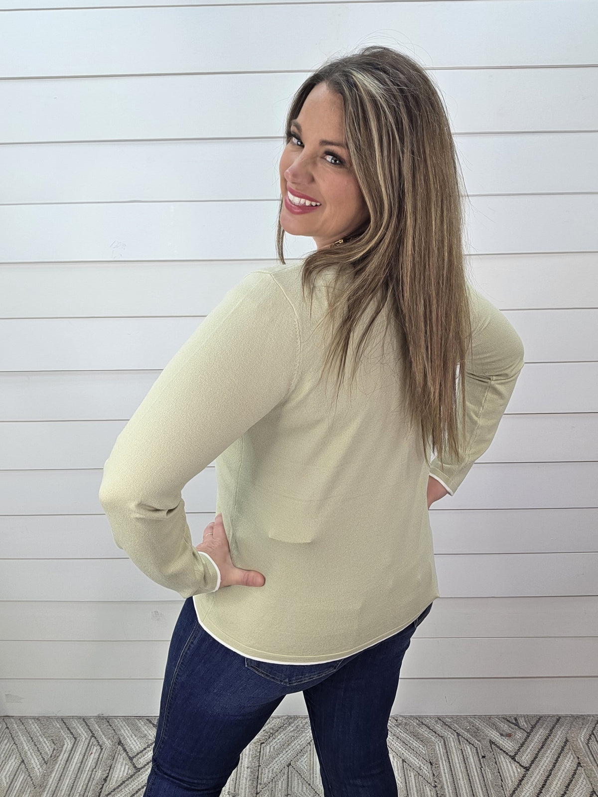 SAGE CONTRAST LIGHT WEIGHT KNIT PULLOVER