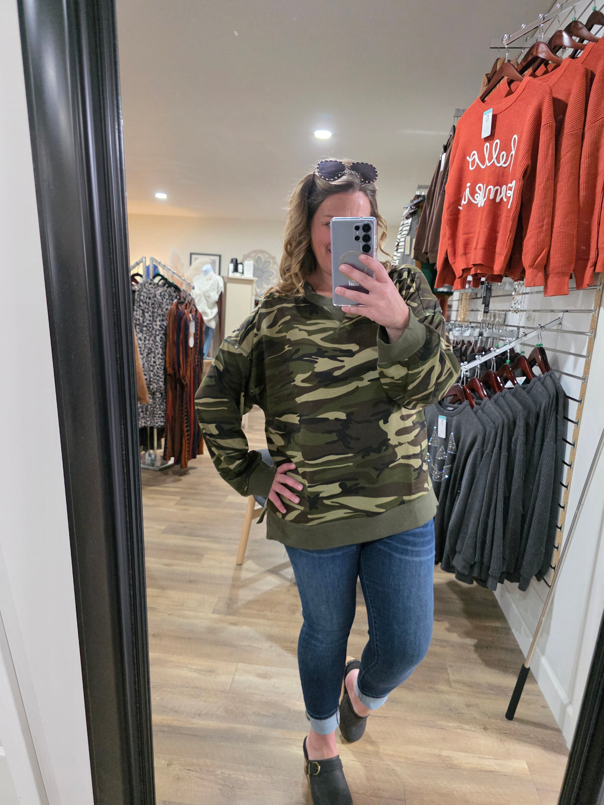 CAMO FRENCH TERRY PULLOVER TOP