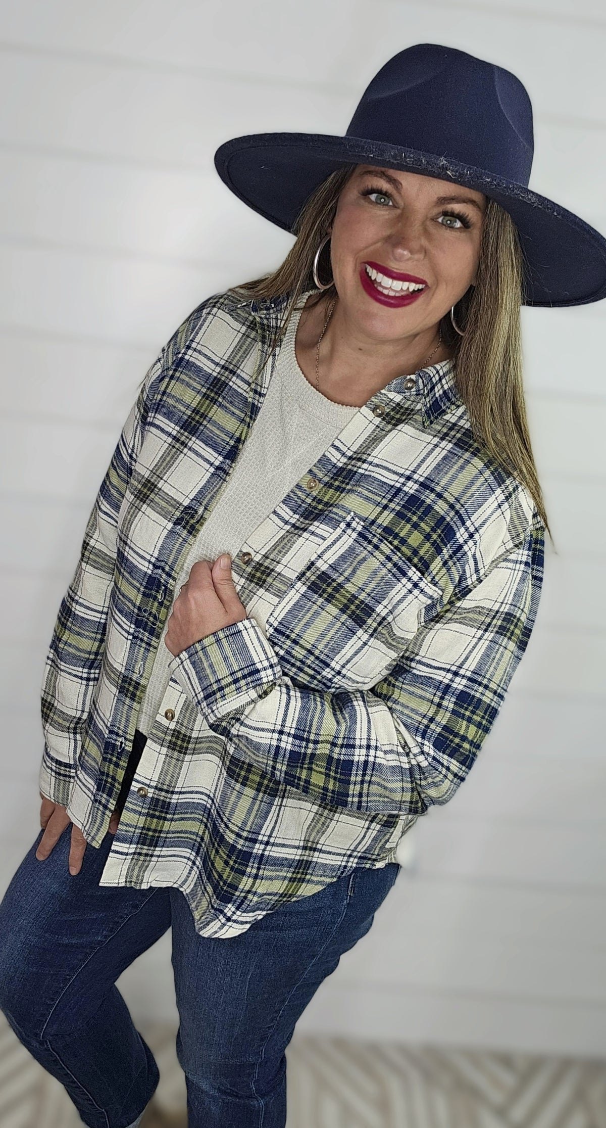 NAVY/GREEN PLAID BUTTON DOWN FLANNEL