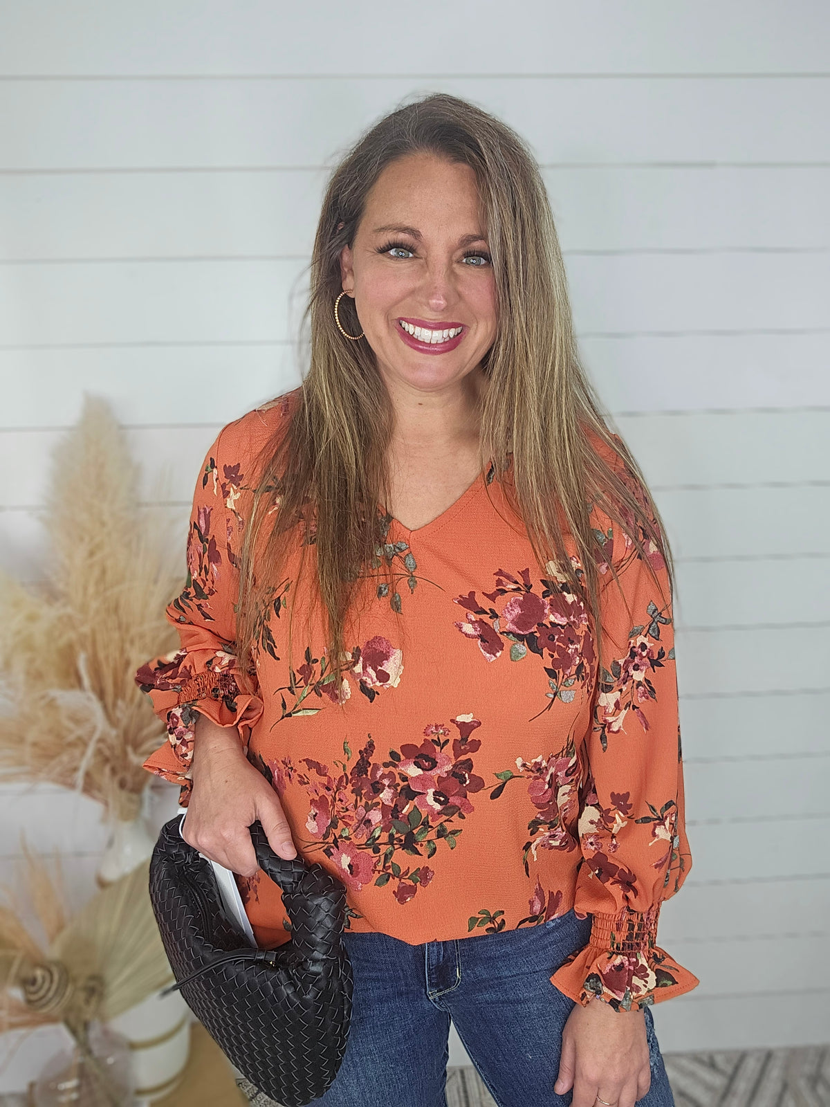 RUST FLORAL WOVEN TOP W/ SMOCKED SLEEVE CUFF