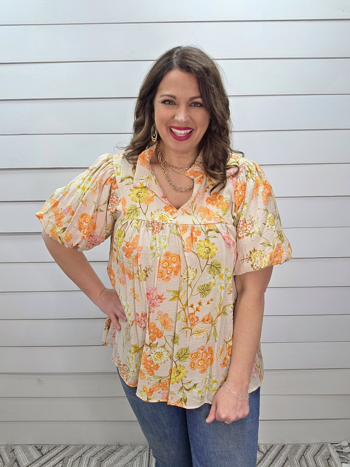 OATMEAL/TANGERINE FLORAL FRILL NECKLINE WOVEN TOP