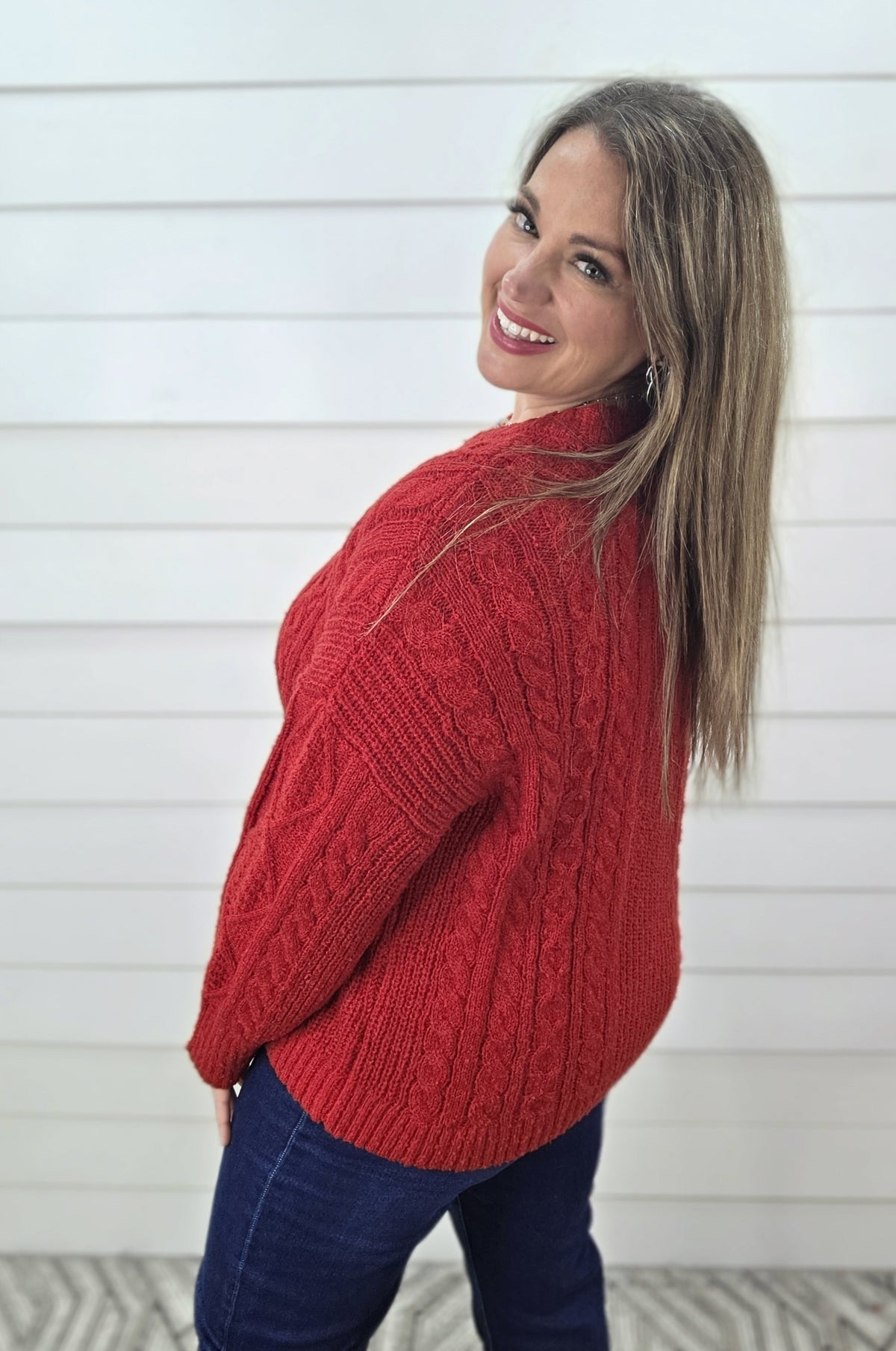 DEEP RED CREW NECK CABLE KNIT SWEATER