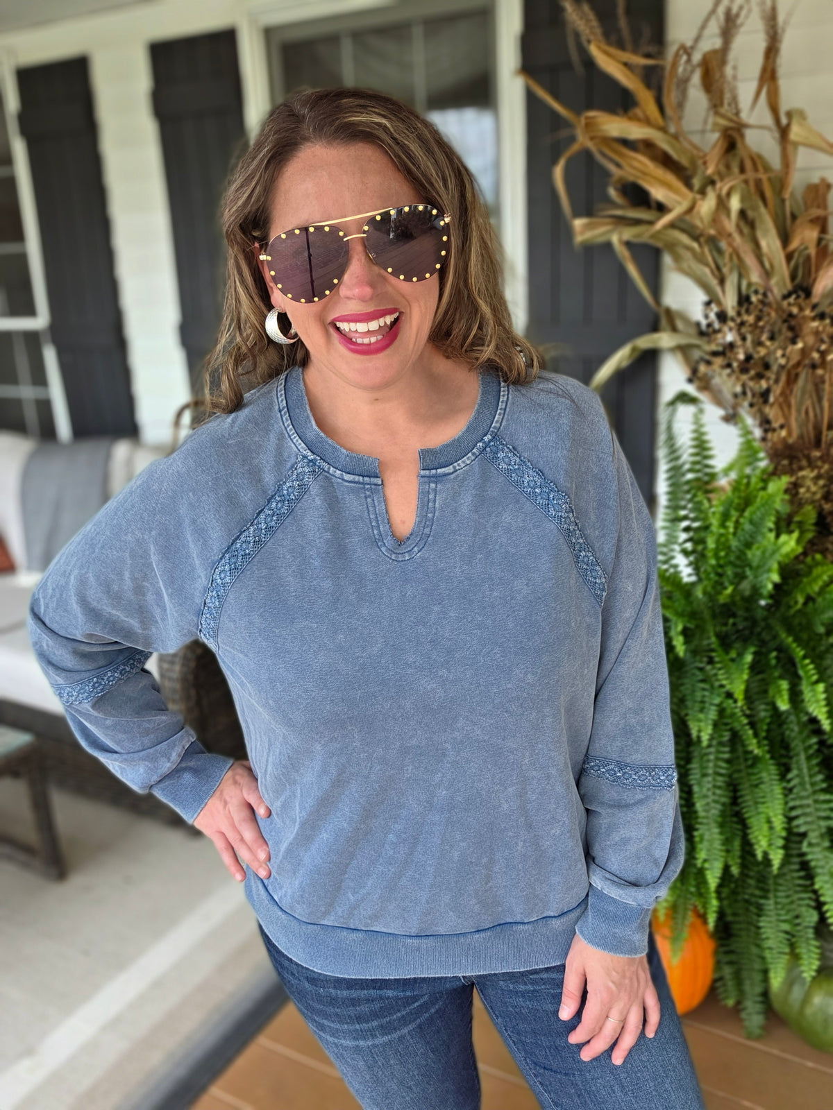 BLUE MINERAL WASH LACE TRIM PULLOVER