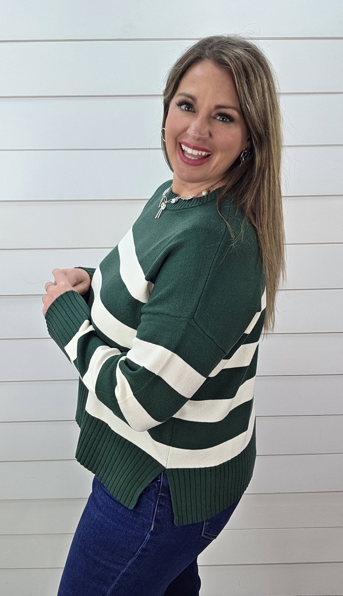 GREEN/CREAM STRIPED PULLOVER SWEATER