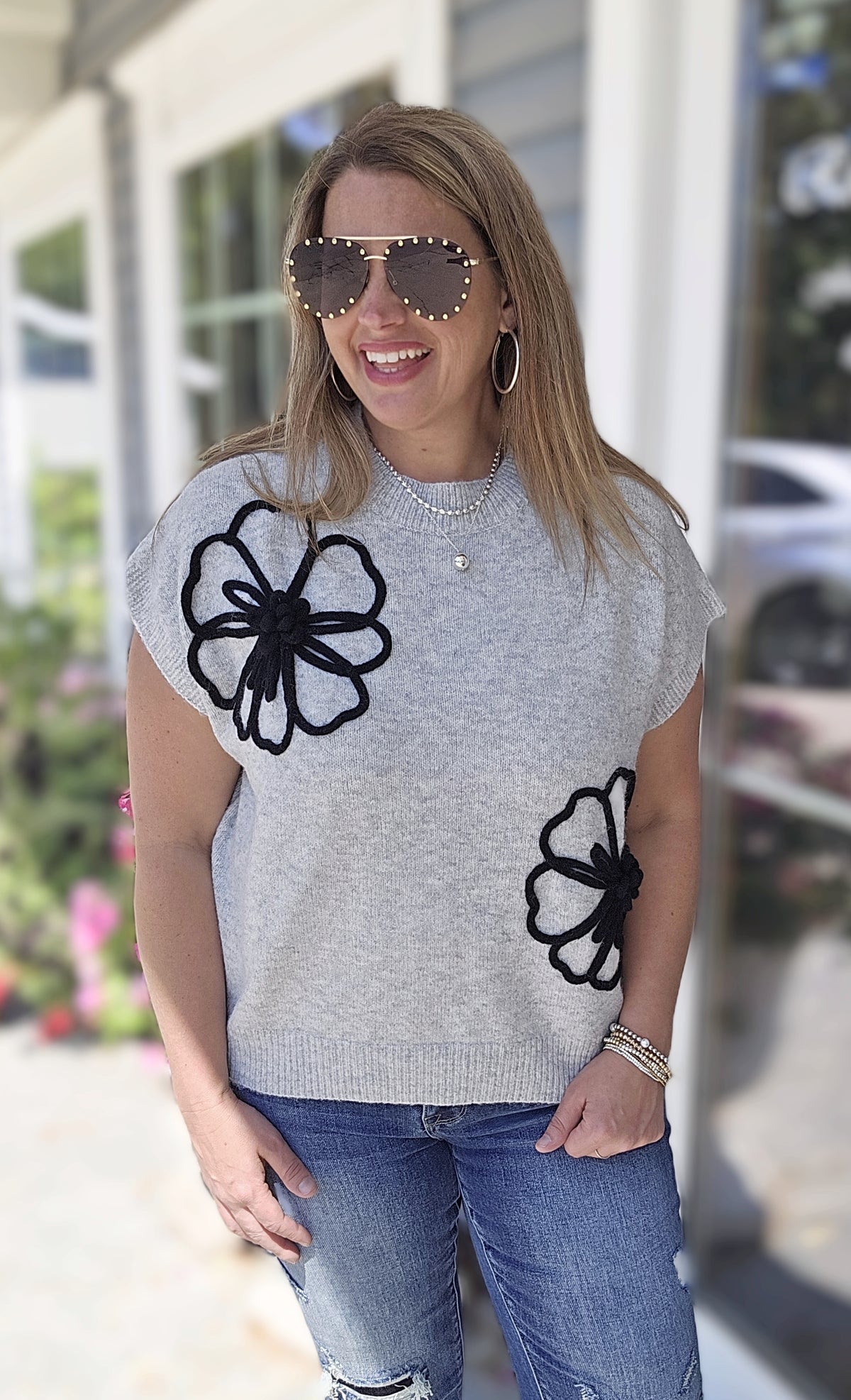 HEATHER GREY/BLACK 3D FLORAL KNIT SOFT SWEATER VEST