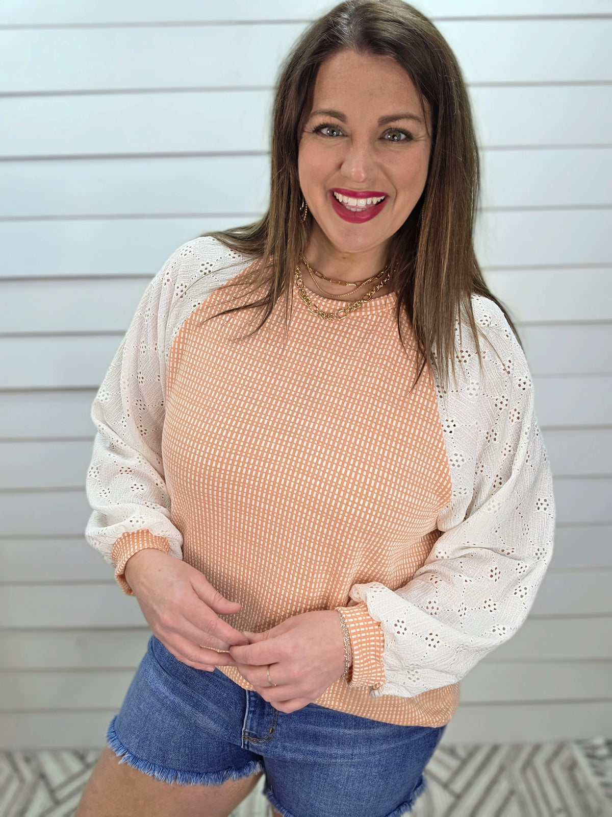 CORAL PRINTED KNIT TOP W/ CROCHET LACE SLEEVES