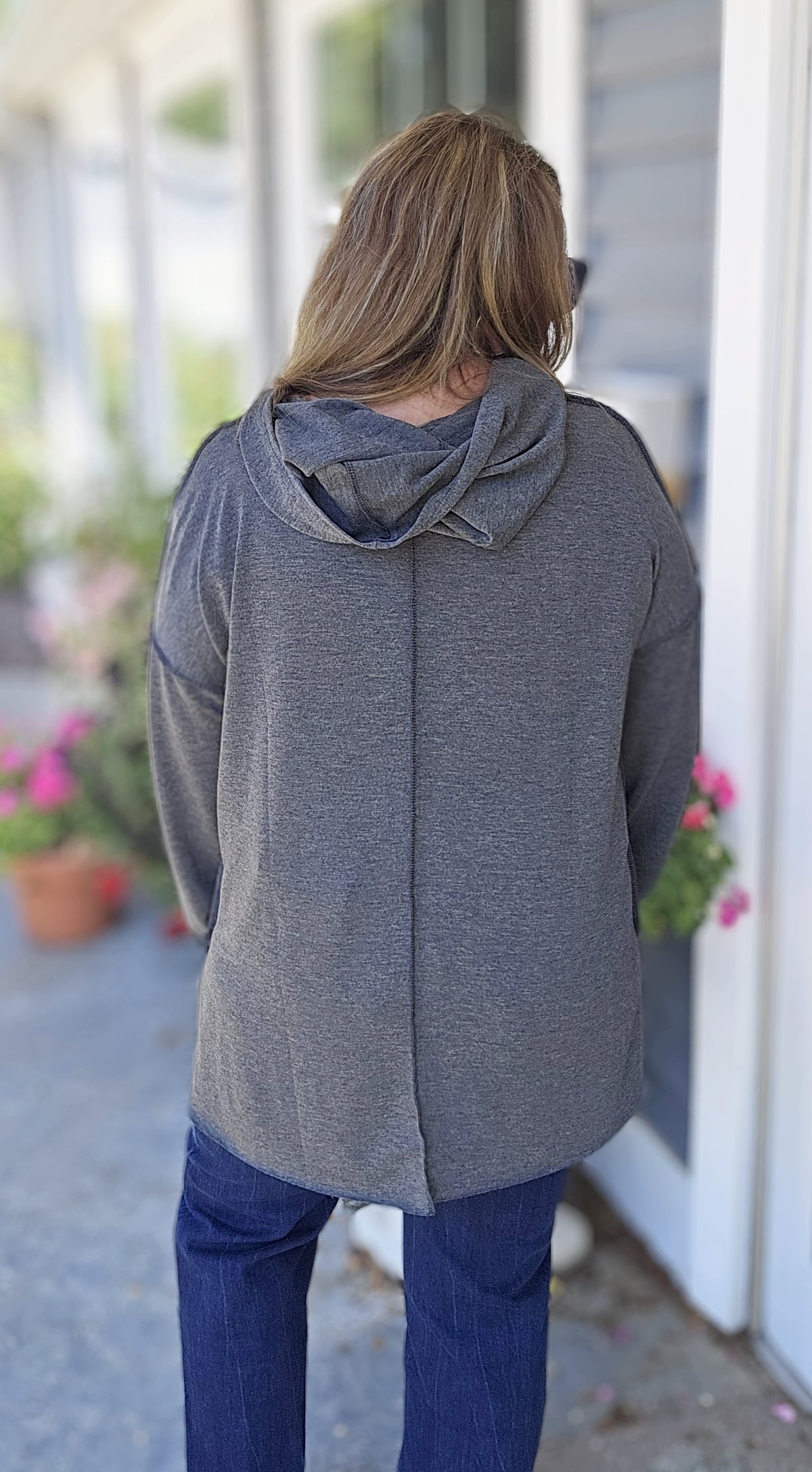 CHARCOAL COLORBLOCK LIGHT WEIGHT HOODIE RELAXED FIT TOP