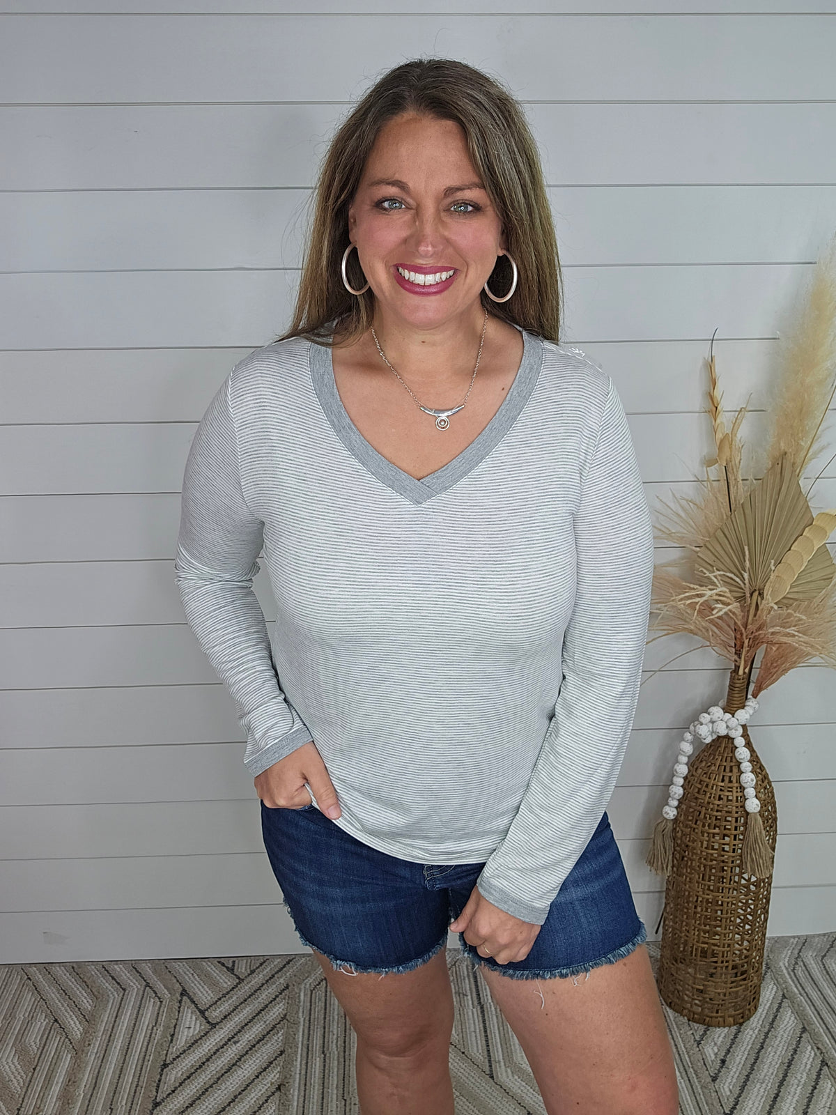 HEATHER GREY LONG SLEEVE V NECK PINSTRIPE KNIT TOP