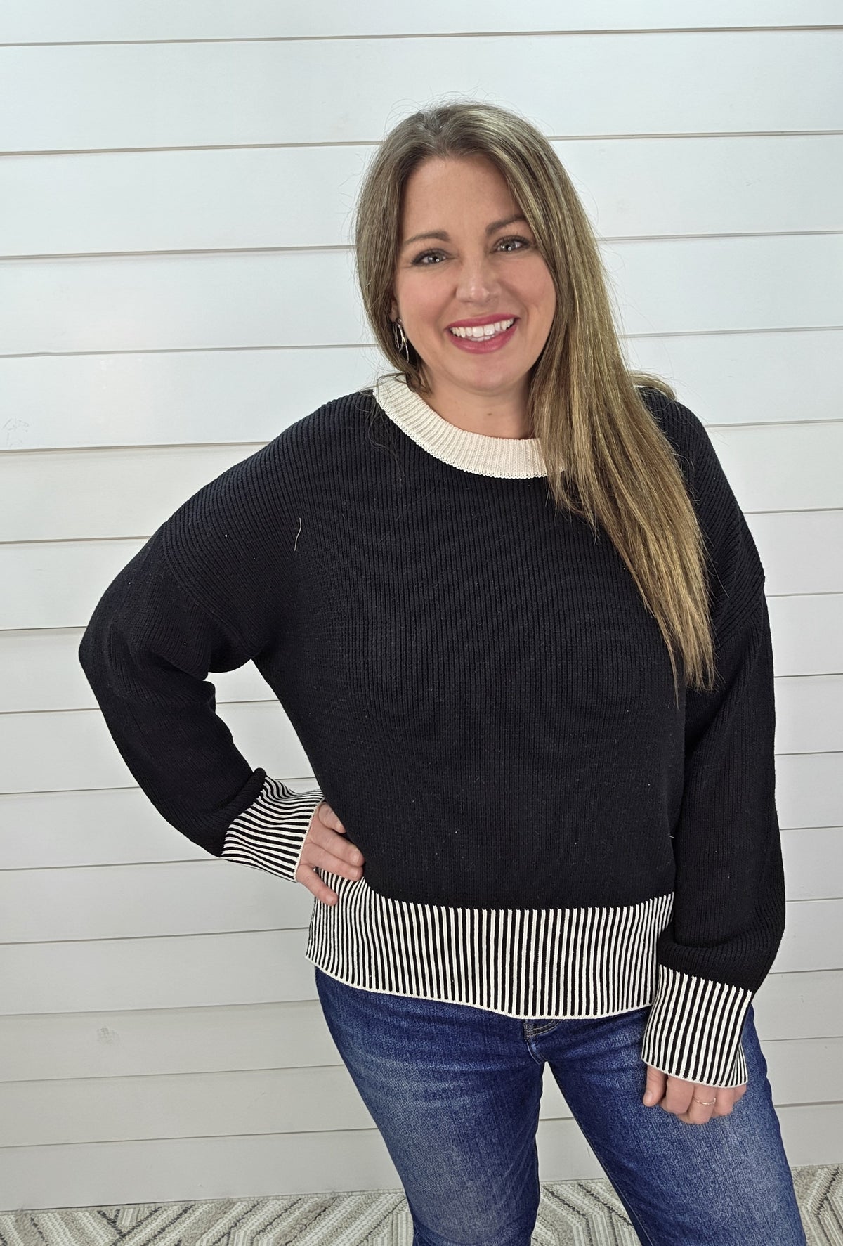 BLACK TWO TONE PULLOVER SWEATER W/ BACK BUTTONS