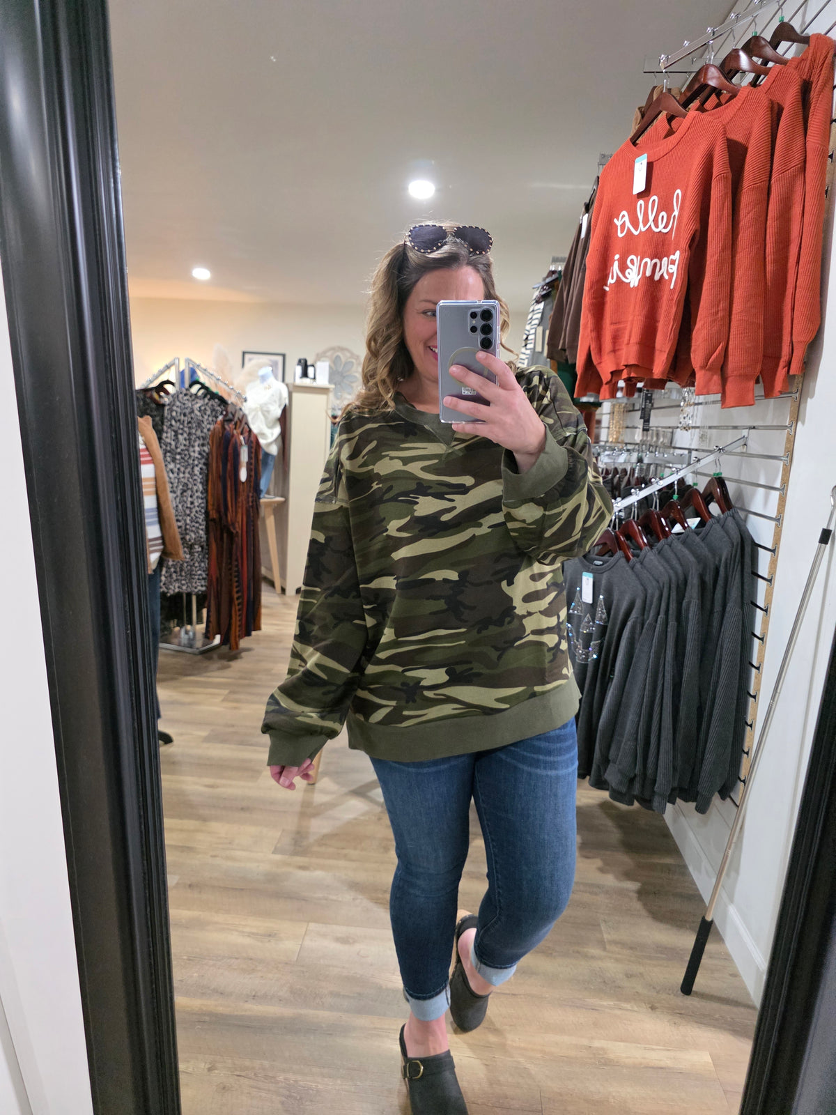 CAMO FRENCH TERRY PULLOVER TOP