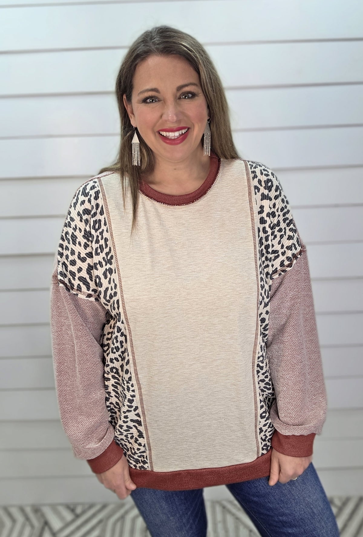 BURGUNDY LEOPARD CONTRAST KNIT TOP W SIDE POCKETS