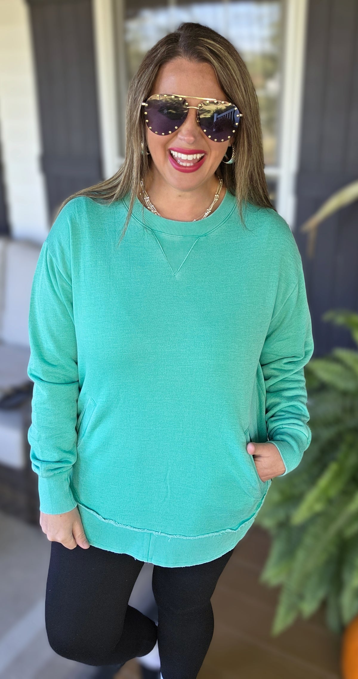 TEAL GREEN CURVED HEM PULLOVER W/ POCKETS