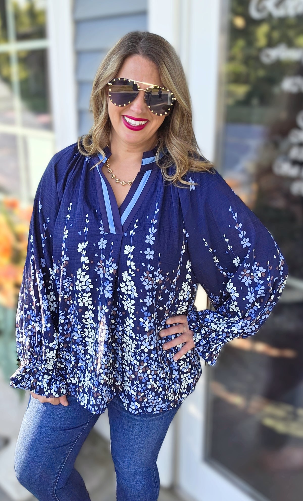 NAVY FLORAL V NECK WOVEN TOP