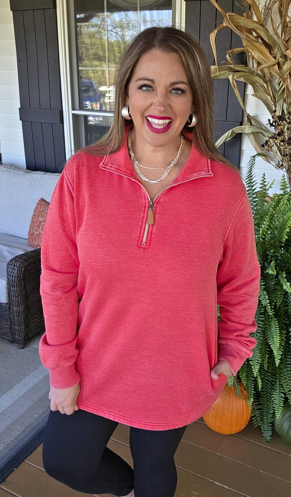 RED MINERAL WASH QUARTER ZIP PULLOVER W/ POCKETS