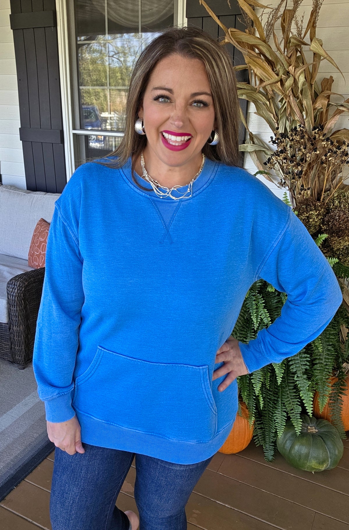 OCEAN BLUE MINERAL WASH PULLOVER W/ KANGAROO POCKET