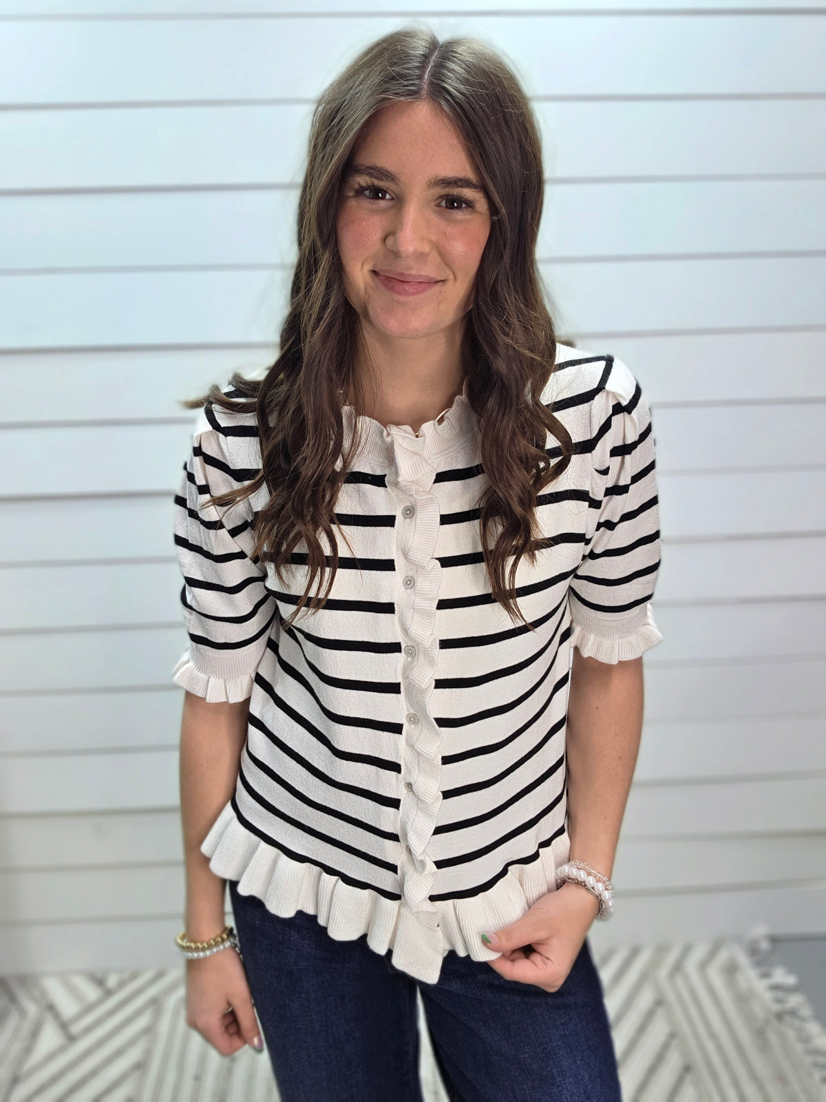 BEIGE STRIPED BUTTON DOWN SHORT SLEEVE SWEATER CARIGAN/TOP