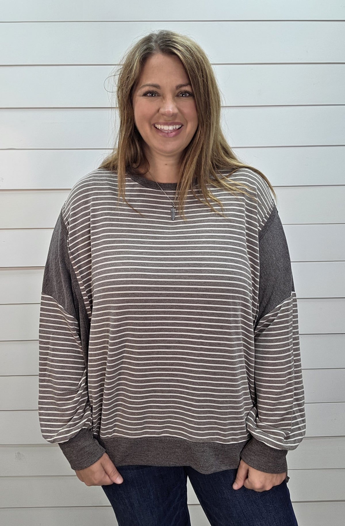BROWN OVERSIZED STRIPED KNIT SIDE SPLIT KNIT TOP