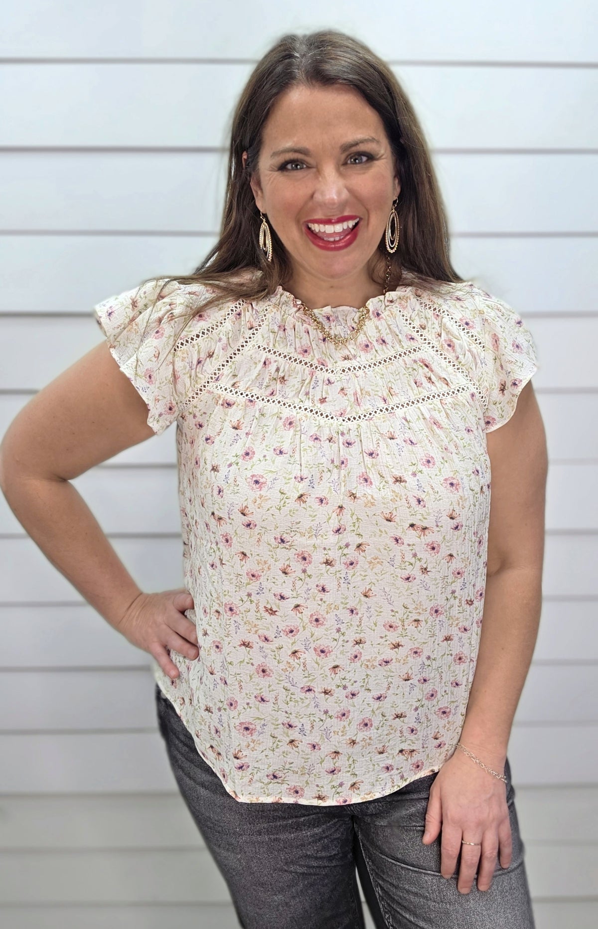 BLUSH FLORAL LINEN LACE DETAIL RUFFLE TRIM WOVEN TOP