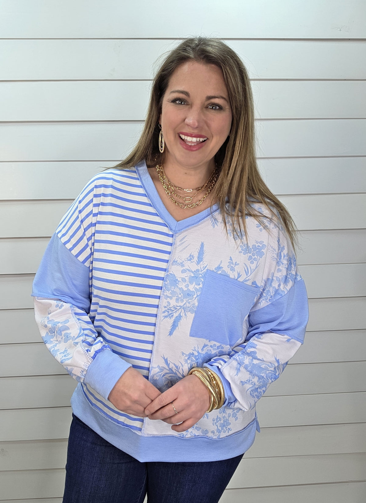 BLUE/WHITE FLORAL/STRIPED CONTRAST KNIT TOP