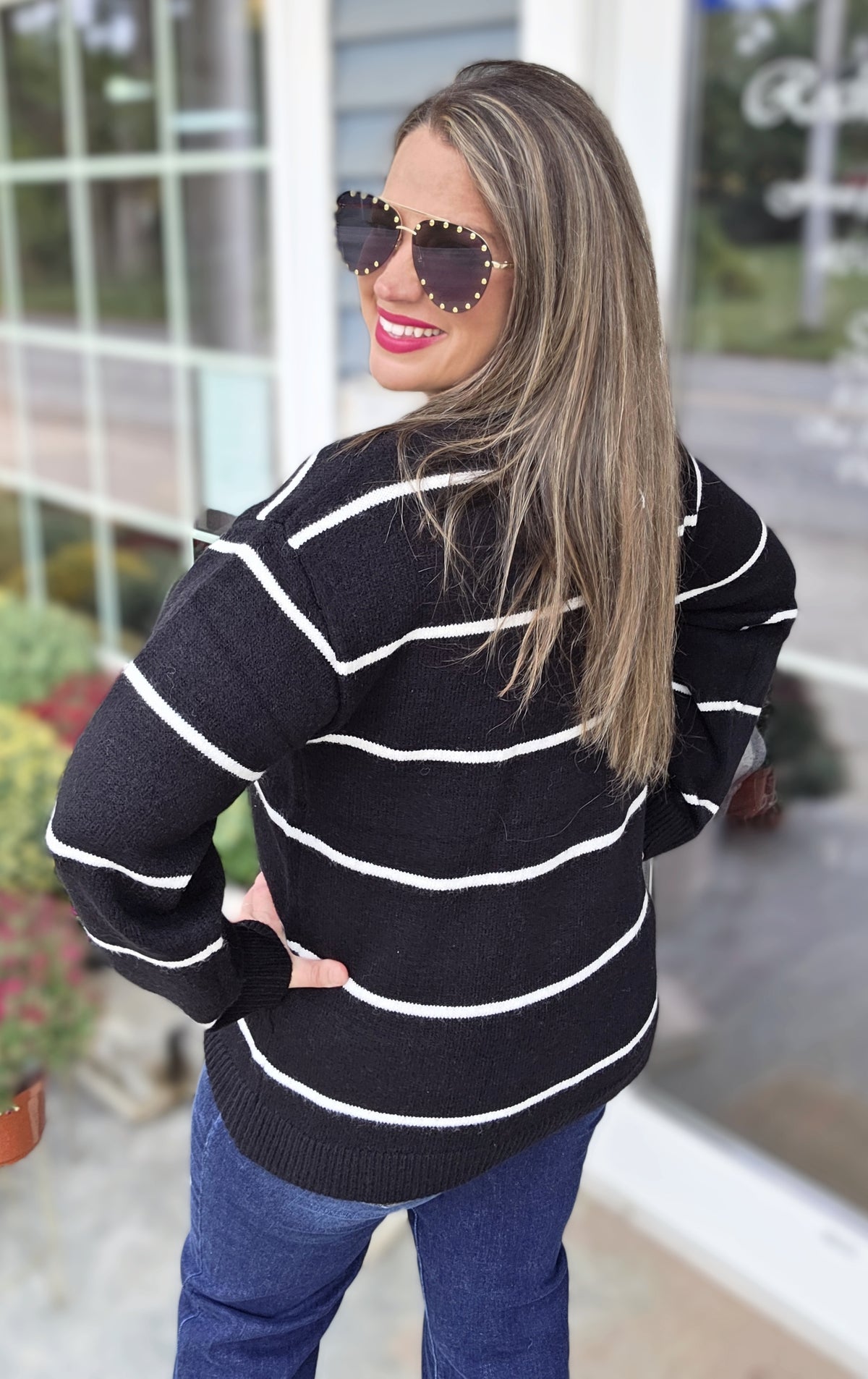 BLACK/IVORY STRIPED OVERSIZED SWEATER