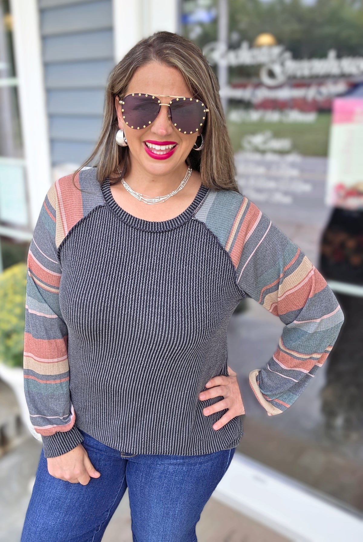 CHARCOAL RAISED RIBBED/STRIPED SLEEVE CONTRAST KNIT TOP