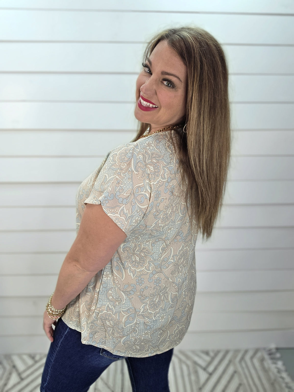 TAUPE/LIGHT BLUE FLORAL V NECK WOVEN TOP