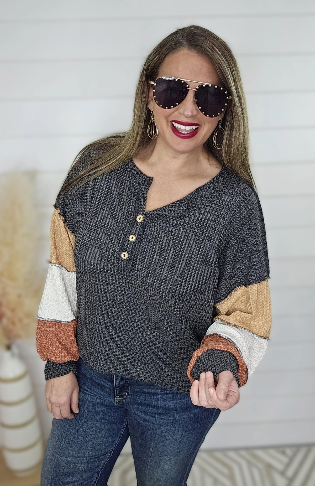 CHARCOAL WAFFLE COLORBLOCK SLEEVE KNIT TOP