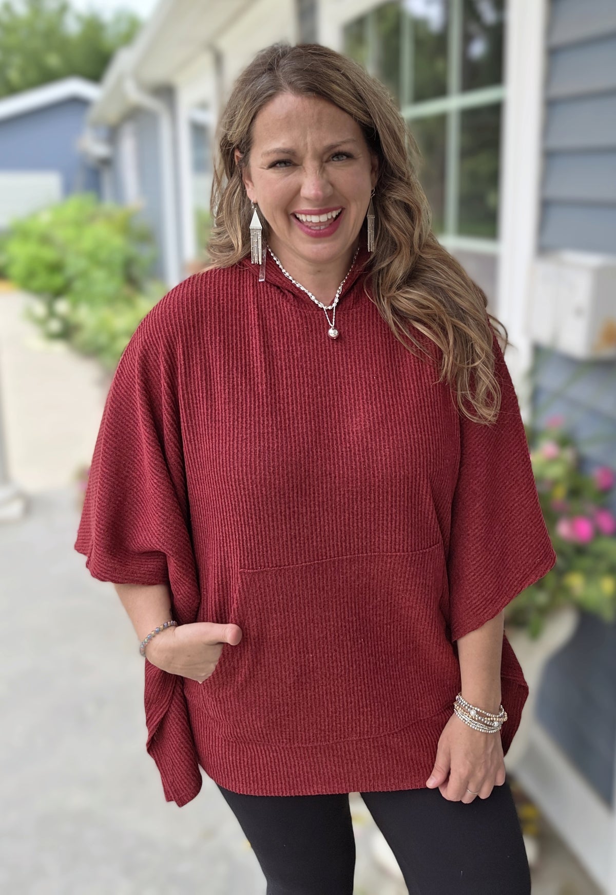 DEAR SCARLETT HORIZON PONCHO HOODIE - WINE