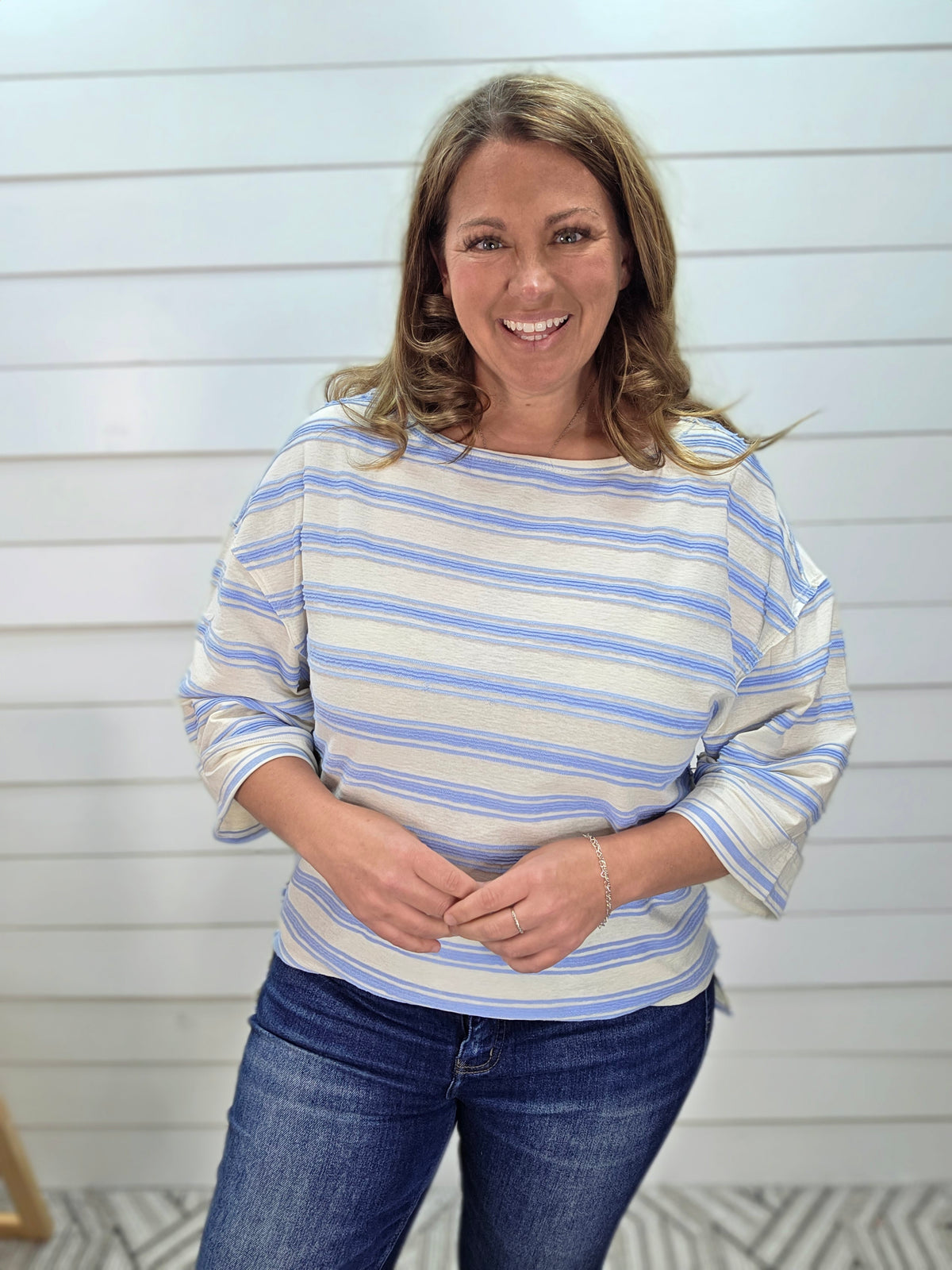 IVORY/BLUE STRIPED TEXTURED KNIT TOP