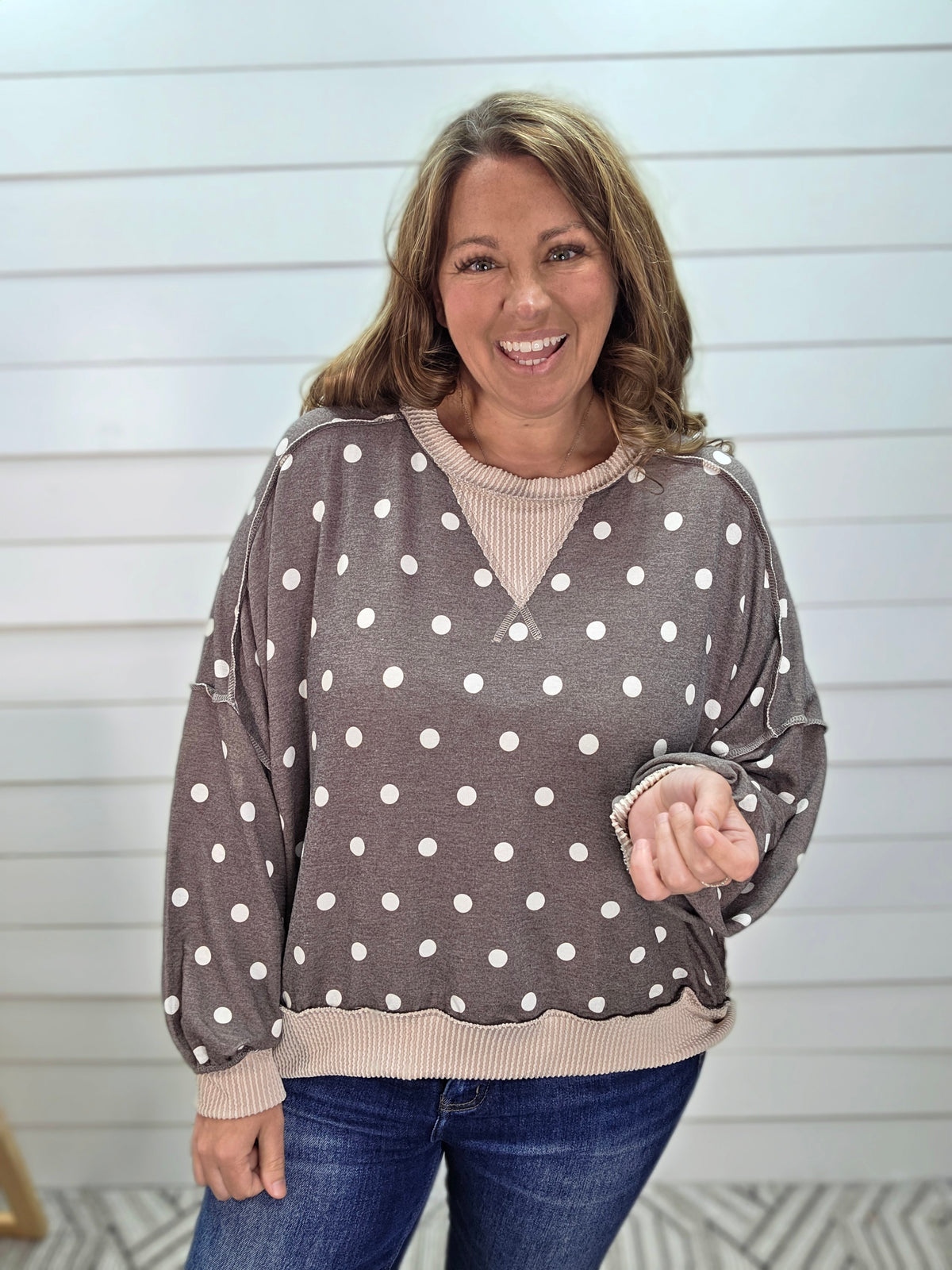 BROWN/TAUPE POLKA DOT OVERSIZED KNIT TOP