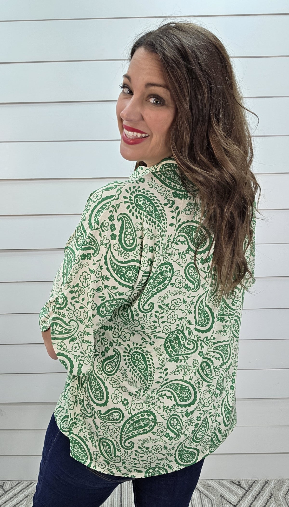 DEAR SCARLETT BREEZE SPLIT SLEEVE TOP - KELLY GREEN/CREAM PRINTED