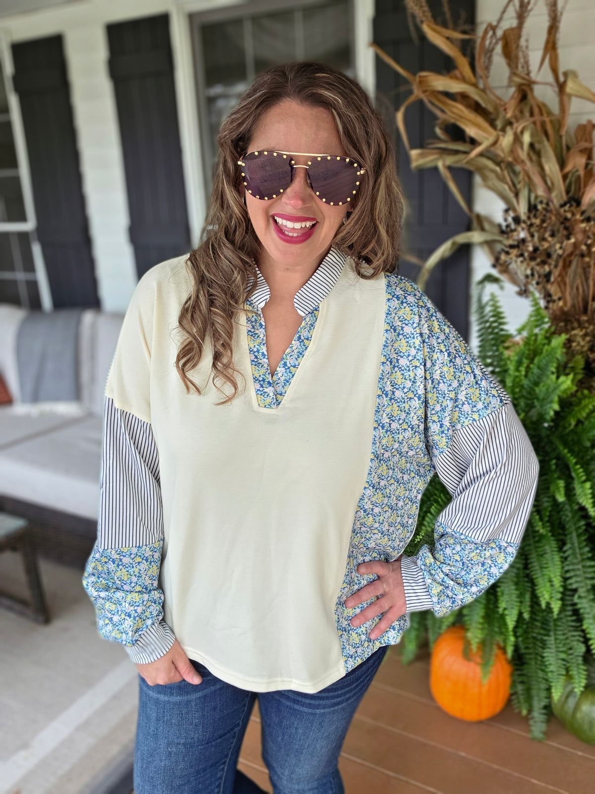 BEIGE FLORAL/STRIPED CONTRAST FRENCH TERRY V NECK TOP