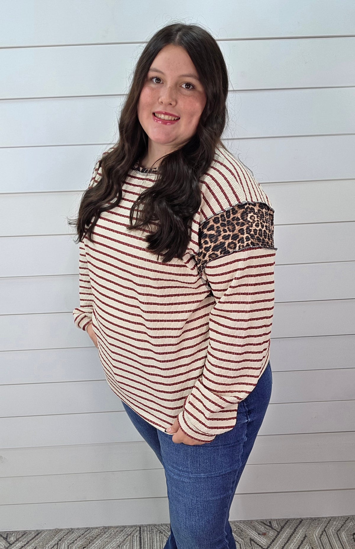 BURGUNDY STRIPED TEXTURE TOP W/ LEOPARD TRIM