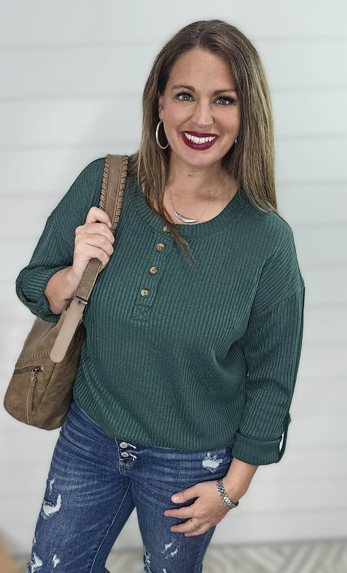 HUNTER GREEN HENLEY 3/4 ROLL UP SLEEVE KNIT TOP