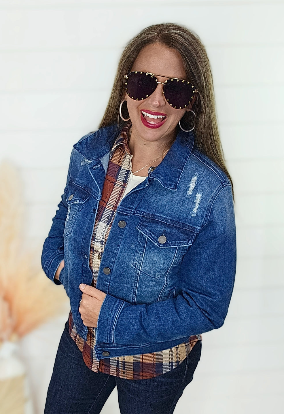 DARK DENIM DISTRESSED DENIM JACKET